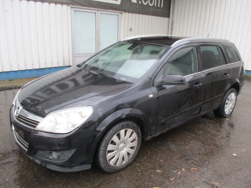 Opel Astra 1.7 CDTI , NOT RUNNING , Navi , Airco , lederen bekleding - Легковой автомобиль: фото 1 Opel Astra 1.7 CDTI , NOT RUNNING , Navi , Airco , lederen bekleding - Легковой автомобиль: фото 1