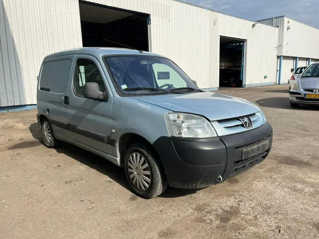 Peugeot Partner 1.9 D , Airco , Belgium Regestration - Легковой фургон: фото 4 Peugeot Partner 1.9 D , Airco , Belgium Regestration - Легковой фургон: фото 4
