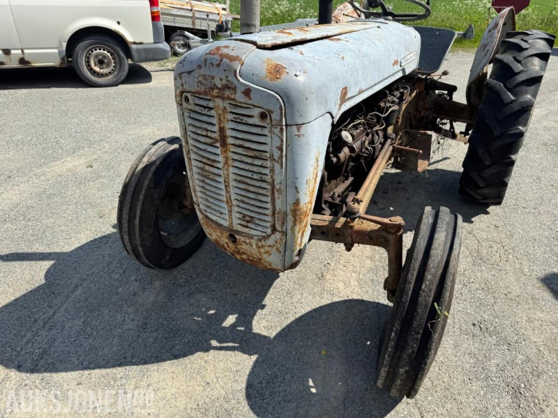 1959 Ferguson 35 Gullfisk - Трактор: фото 2 1959 Ferguson 35 Gullfisk - Трактор: фото 2