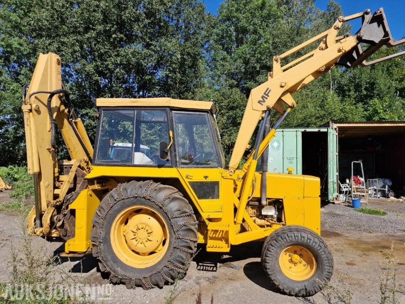 1985 Massey Ferguson 50B Pigghammer, 3 graveskuffer, pallegaffel, skuffe til frontlaster. - Экскаватор-погрузчик: фото 1 1985 Massey Ferguson 50B Pigghammer, 3 graveskuffer, pallegaffel, skuffe til frontlaster. - Экскаватор-погрузчик: фото 1