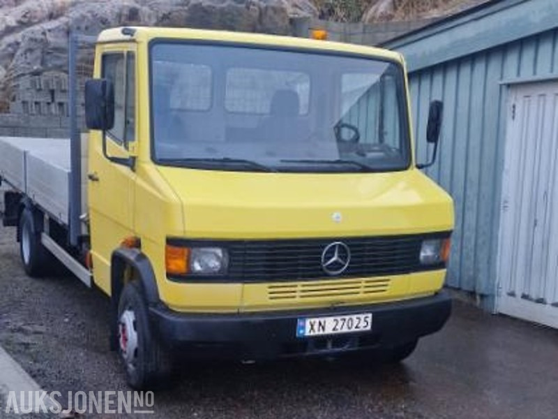 1994 Mercedes-Benz vario 611D lav km stand 9000km med kran - Грузовик бортовой/ Платформа: фото 2 1994 Mercedes-Benz vario 611D lav km stand 9000km med kran - Грузовик бортовой/ Платформа: фото 2