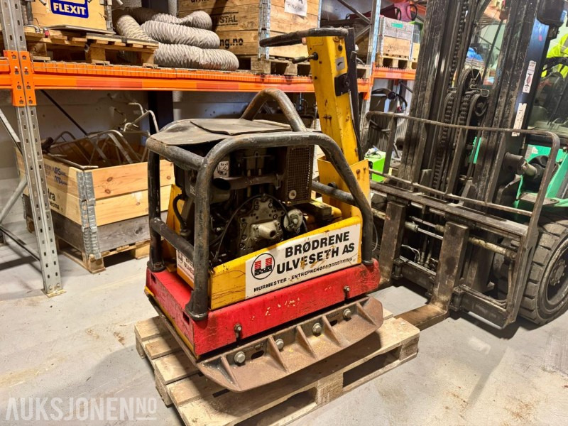 2000 Dynapac LG 500 vibroplate - Строительное оборудование: фото 3 2000 Dynapac LG 500 vibroplate - Строительное оборудование: фото 3