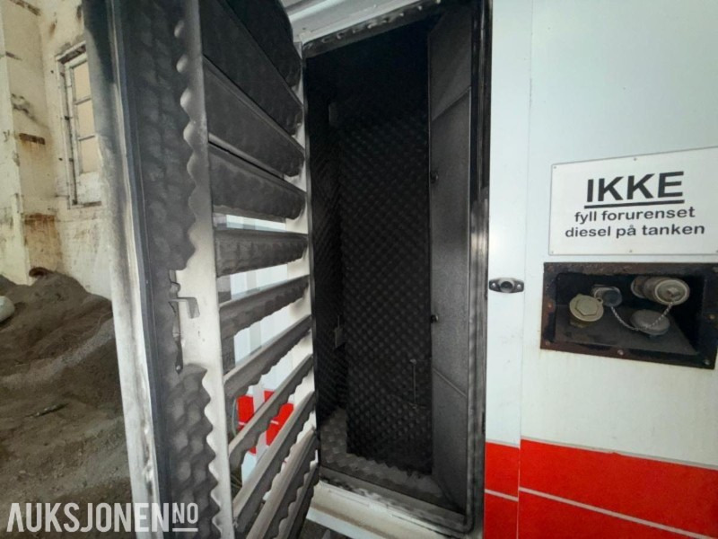 2001 SDMO JS180K aggregat - 180 kVA - Satema - 24 169 t - Biltilhenger - Строительное оборудование: фото 4 2001 SDMO JS180K aggregat - 180 kVA - Satema - 24 169 t - Biltilhenger - Строительное оборудование: фото 4