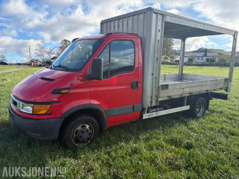 2004 Iveco Daily Med aluminiums plan og kapell ramme - Грузовик бортовой/ Платформа: фото 1 2004 Iveco Daily Med aluminiums plan og kapell ramme - Грузовик бортовой/ Платформа: фото 1