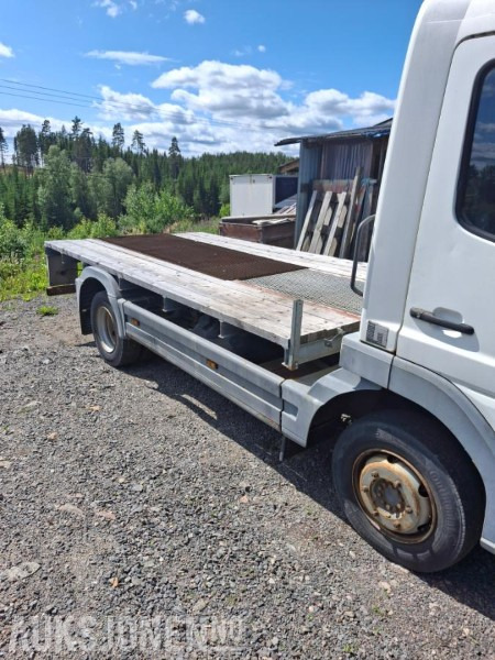 2004 Mercedes-Benz 4X2 ATEGO - Грузовик бортовой/ Платформа: фото 3 2004 Mercedes-Benz 4X2 ATEGO - Грузовик бортовой/ Платформа: фото 3