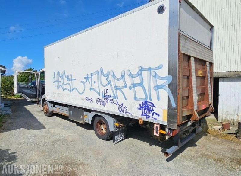 2004 Mercedes-Benz 818/42AT7,5, Reparasjonsobjekt - Грузовик с закрытым кузовом: фото 4 2004 Mercedes-Benz 818/42AT7,5, Reparasjonsobjekt - Грузовик с закрытым кузовом: фото 4