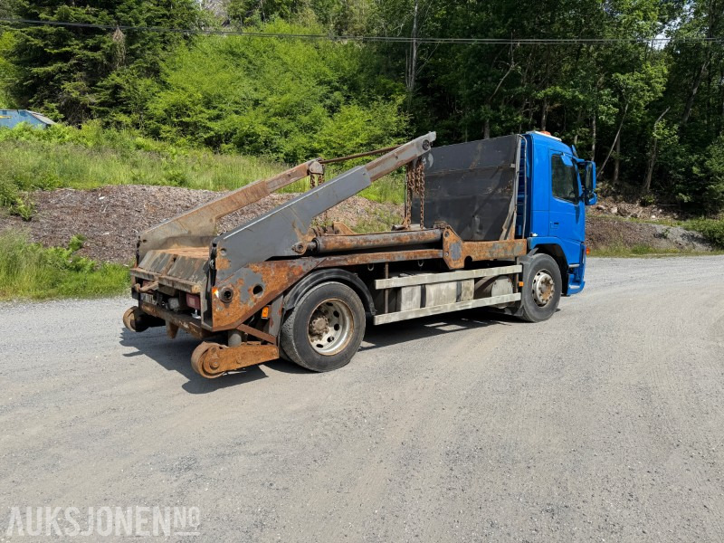 2004 Volvo FM9 containerløfter / liftbil – 15 tonn - Портальный бункеровоз: фото 5 2004 Volvo FM9 containerløfter / liftbil – 15 tonn - Портальный бункеровоз: фото 5