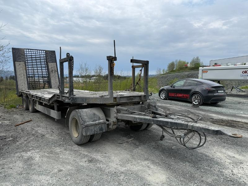 2006 Damm Slephenger med hydraulisk kjørebro og Batteridrevet hydraulikk - Низкорамный прицеп: фото 3 2006 Damm Slephenger med hydraulisk kjørebro og Batteridrevet hydraulikk - Низкорамный прицеп: фото 3