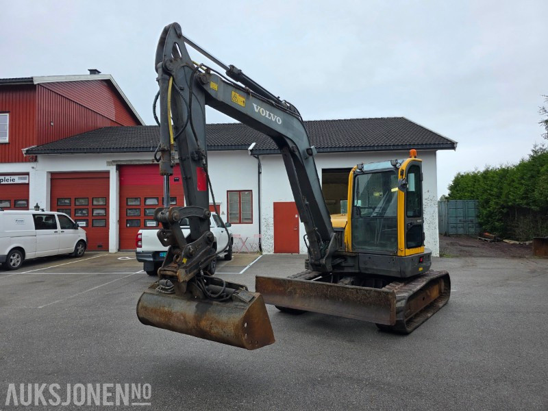 2006 Volvo ECR88 gravemaskin - Vridbar pusseskuff - Skuff 78 cm - EDT Pigghammer - Экскаватор: фото 1 2006 Volvo ECR88 gravemaskin - Vridbar pusseskuff - Skuff 78 cm - EDT Pigghammer - Экскаватор: фото 1
