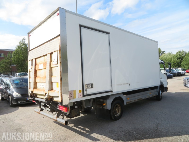 2007 Mercedes-Benz 818L/42AT kjølebil m/ Carrier Xarios 500 og Zepro lift - Грузовик с закрытым кузовом: фото 4 2007 Mercedes-Benz 818L/42AT kjølebil m/ Carrier Xarios 500 og Zepro lift - Грузовик с закрытым кузовом: фото 4