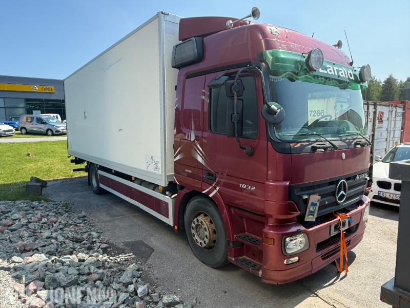 2007 Mercedes-Benz Actros 1832L/54 4X2 M - Skapbil m/Løftelem - Грузовик с закрытым кузовом: фото 1 2007 Mercedes-Benz Actros 1832L/54 4X2 M - Skapbil m/Løftelem - Грузовик с закрытым кузовом: фото 1