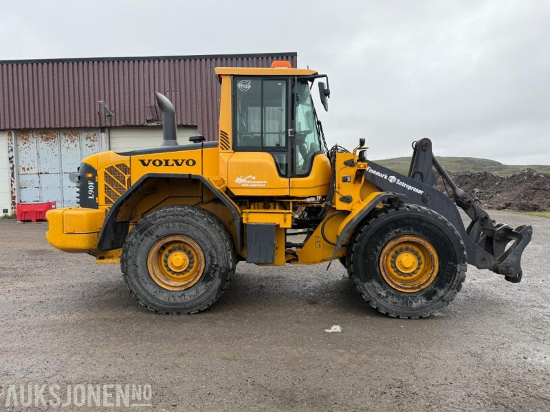 2008 Volvo L90F - Klappvingeskuffe - Vekt - Spakestyring - Колёсный погрузчик: фото 4 2008 Volvo L90F - Klappvingeskuffe - Vekt - Spakestyring - Колёсный погрузчик: фото 4