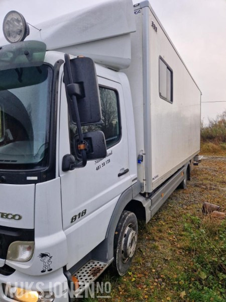 Грузовик с закрытым кузовом 2009 Mercedes-Benz ATEGO 818L todelt skap Bodel Hengerfeste: фото 8