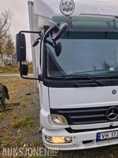 2009 Mercedes-Benz ATEGO 818L todelt skap Bodel Hengerfeste - Грузовик с закрытым кузовом: фото 4 2009 Mercedes-Benz ATEGO 818L todelt skap Bodel Hengerfeste - Грузовик с закрытым кузовом: фото 4