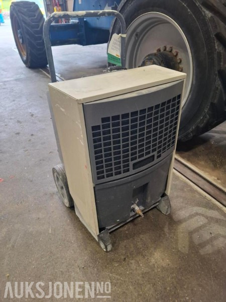 2011 Dantherm CDT40 Avfukter. - Строительное оборудование: фото 1 2011 Dantherm CDT40 Avfukter. - Строительное оборудование: фото 1