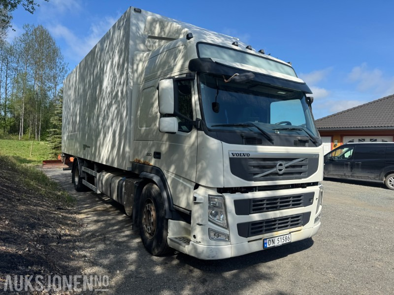 2011 Volvo FM-330 skapbil med full sideåpning og løftelem - Грузовик с закрытым кузовом: фото 4 2011 Volvo FM-330 skapbil med full sideåpning og løftelem - Грузовик с закрытым кузовом: фото 4