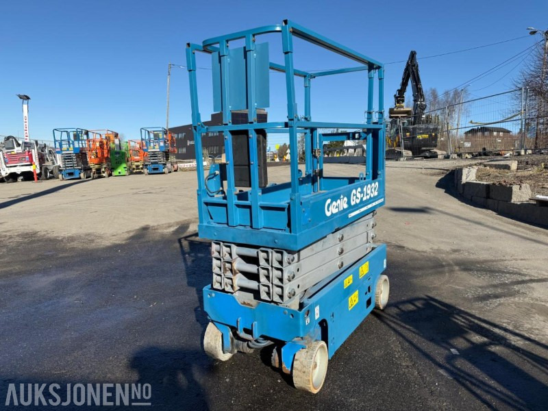 2014 Genie GS-1932 sakselift, 8 m, Årskontroll, lavt timeantall - Подъёмник: фото 2 2014 Genie GS-1932 sakselift, 8 m, Årskontroll, lavt timeantall - Подъёмник: фото 2