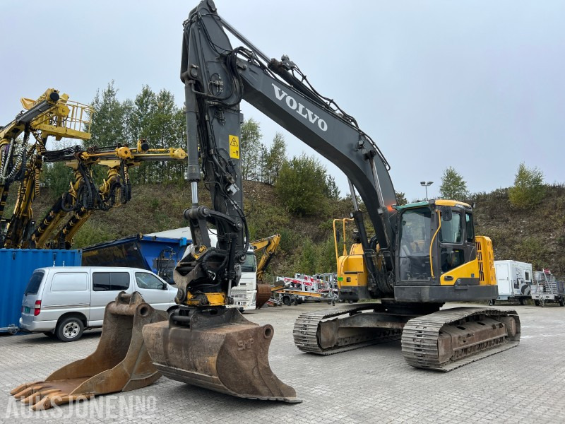2014 Volvo EC235 DL , Engcon tilt, 2 skuffer, sentralsmøring, dieselvarmer - Экскаватор: фото 1 2014 Volvo EC235 DL , Engcon tilt, 2 skuffer, sentralsmøring, dieselvarmer - Экскаватор: фото 1