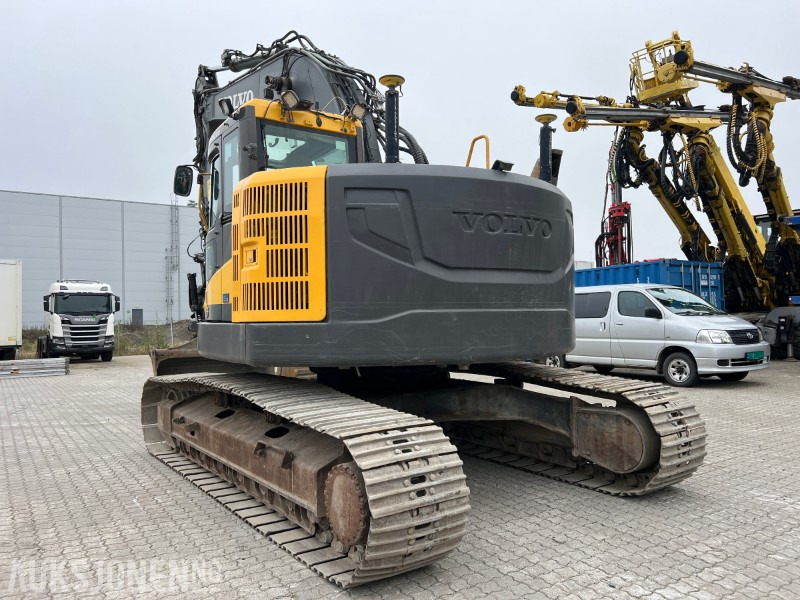 2014 Volvo EC235 DL , Engcon tilt, 2 skuffer, sentralsmøring, dieselvarmer - Экскаватор: фото 3 2014 Volvo EC235 DL , Engcon tilt, 2 skuffer, sentralsmøring, dieselvarmer - Экскаватор: фото 3