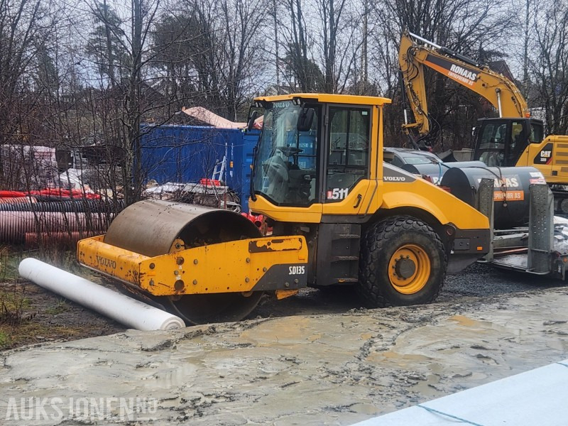 2014 Volvo SD135 trommelvals 1573 timer 1 EIER - Каток: фото 1 2014 Volvo SD135 trommelvals 1573 timer 1 EIER - Каток: фото 1