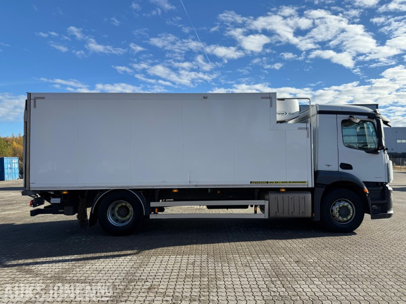 2018 Mercedes-Benz Antos 1830 skapbil med kjøling, baklem, fjernkontroll, automat, EU, Multiratt, cruise, kjetting - Грузовик с закрытым кузовом: фото 4 2018 Mercedes-Benz Antos 1830 skapbil med kjøling, baklem, fjernkontroll, automat, EU, Multiratt, cruise, kjetting - Грузовик с закрытым кузовом: фото 4