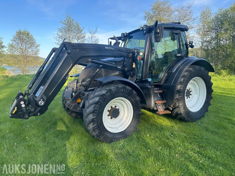 2019 Valtra N174 med frontlaster og mye utstyr - Трактор: фото 1 2019 Valtra N174 med frontlaster og mye utstyr - Трактор: фото 1