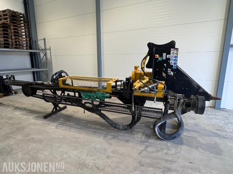 2020 Stone Power SD32 Boretårn for gravemaskin - Svært lite brukt - Montabert HC50 hammer - Med fjernstyring - Буровая машина: фото 1 2020 Stone Power SD32 Boretårn for gravemaskin - Svært lite brukt - Montabert HC50 hammer - Med fjernstyring - Буровая машина: фото 1