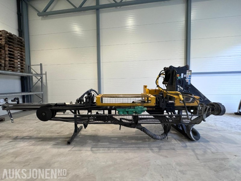 2020 Stone Power SD32 Boretårn for gravemaskin - Svært lite brukt - Montabert HC50 hammer - Med fjernstyring - Буровая машина: фото 2 2020 Stone Power SD32 Boretårn for gravemaskin - Svært lite brukt - Montabert HC50 hammer - Med fjernstyring - Буровая машина: фото 2