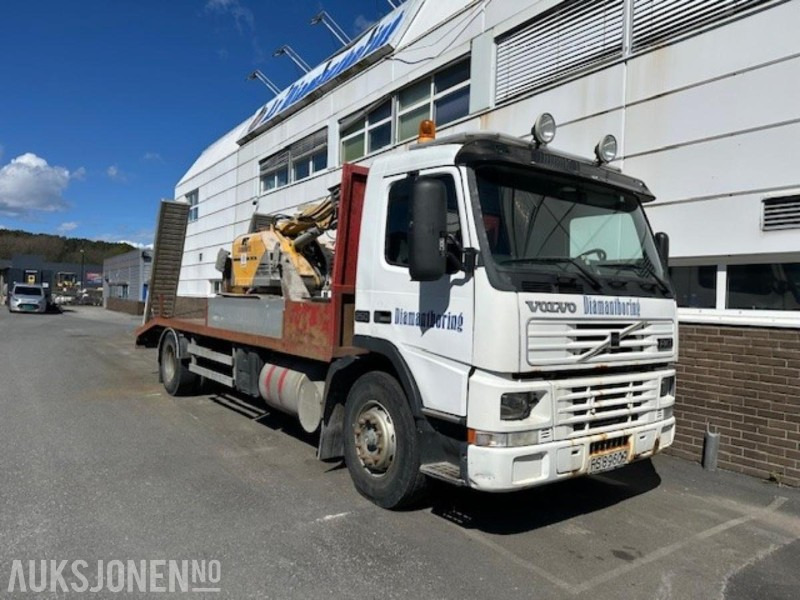 1999 Volvo FM7 4X2 m/kjørebruer. - Грузовик: фото 1 1999 Volvo FM7 4X2 m/kjørebruer. - Грузовик: фото 1