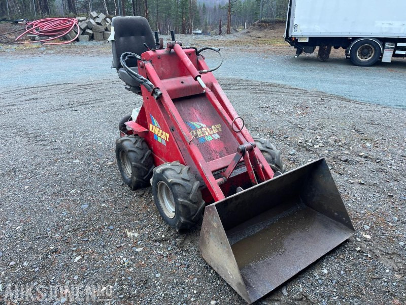 Kingcat KC 500 kompaktlaster med skuffe og pallegafler - Мини-погрузчик с бортовым поворотом: фото 3 Kingcat KC 500 kompaktlaster med skuffe og pallegafler - Мини-погрузчик с бортовым поворотом: фото 3