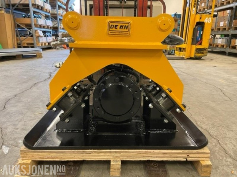 NY HENIMA VIBROPLATE TIL 4-9 TONNS GRAVEMASKIN S50 FESTE M/GARANTI - Каток: фото 2 NY HENIMA VIBROPLATE TIL 4-9 TONNS GRAVEMASKIN S50 FESTE M/GARANTI - Каток: фото 2