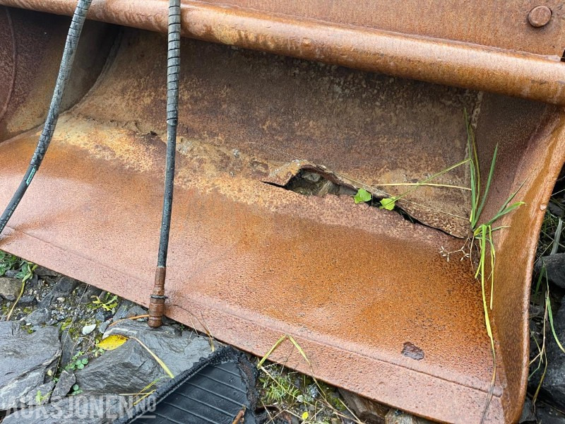 2011 Pusseskuffer med tilt og S40 feste - Навесное оборудование для Строительной техники: фото 2 2011 Pusseskuffer med tilt og S40 feste - Навесное оборудование для Строительной техники: фото 2