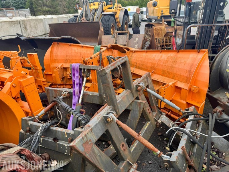 2012 Snježni Plug Snøplog - Навесное оборудование для Строительной техники: фото 3 2012 Snježni Plug Snøplog - Навесное оборудование для Строительной техники: фото 3