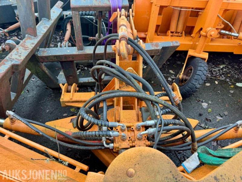 2012 Snježni Plug Snøplog - Навесное оборудование для Строительной техники: фото 4 2012 Snježni Plug Snøplog - Навесное оборудование для Строительной техники: фото 4