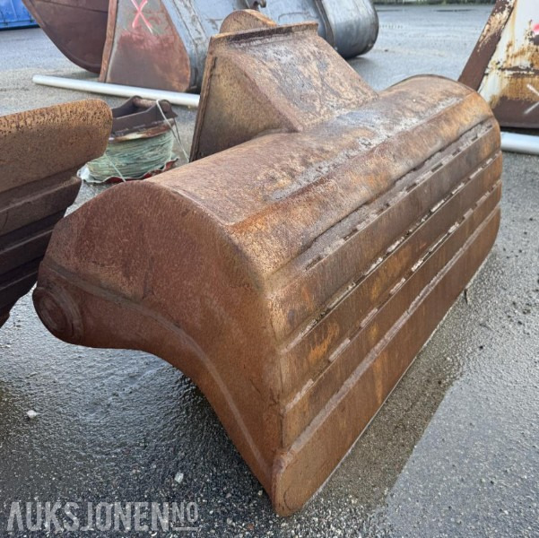 Pusseskuff m/BM feste. - Навесное оборудование для Строительной техники: фото 2 Pusseskuff m/BM feste. - Навесное оборудование для Строительной техники: фото 2