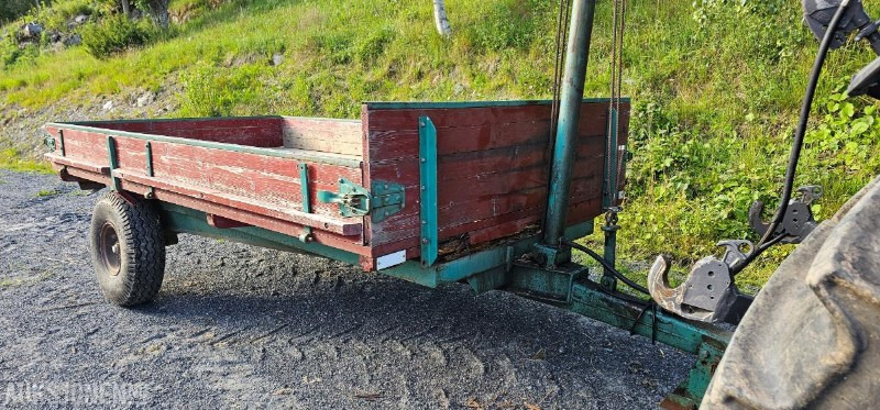 Olsen vognfabrikk Type 50 3600kg traktorhenger med tipp - Сельскохозяйственный прицеп-самосвал: фото 1 Olsen vognfabrikk Type 50 3600kg traktorhenger med tipp - Сельскохозяйственный прицеп-самосвал: фото 1