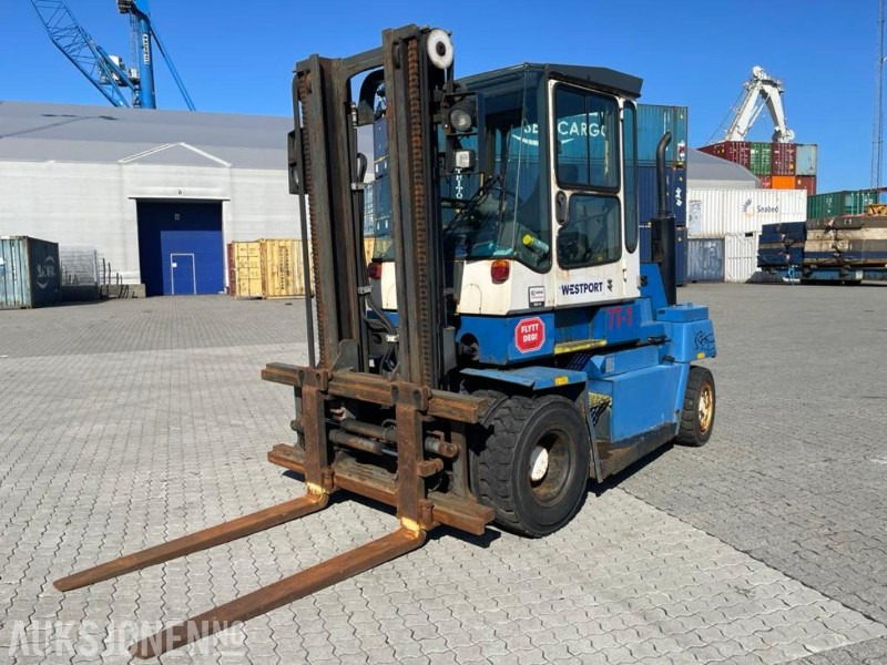 2003 Kalmar DCD70-6 10 tonn Truck/Teleskoptruck/Motvektstruck (T4) - Løftekapasitet 7 tonn - Løftehøyde 4 meter. - Погрузочно-разгрузочная техника: фото 1 2003 Kalmar DCD70-6 10 tonn Truck/Teleskoptruck/Motvektstruck (T4) - Løftekapasitet 7 tonn - Løftehøyde 4 meter. - Погрузочно-разгрузочная техника: фото 1