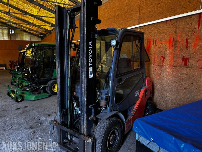 2014 Toyota Tonero 25 (8FD25F) reparasjonsobjekt/deletruck - Погрузочно-разгрузочная техника: фото 5 2014 Toyota Tonero 25 (8FD25F) reparasjonsobjekt/deletruck - Погрузочно-разгрузочная техника: фото 5
