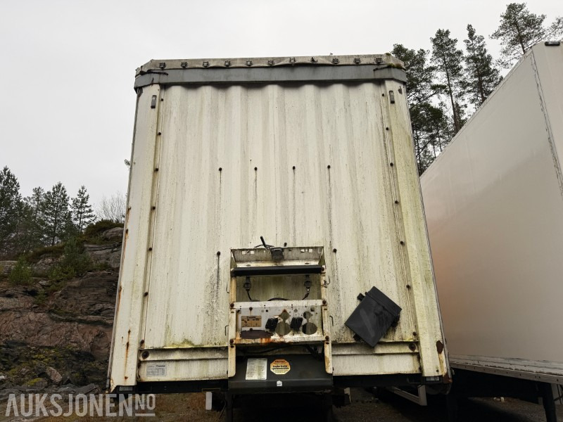 Krone Profi Liner Nordic SD kapellsemi – hevbart tak – medbringertruck-feste – åpning begge sider - Прицеп: фото 2 Krone Profi Liner Nordic SD kapellsemi – hevbart tak – medbringertruck-feste – åpning begge sider - Прицеп: фото 2