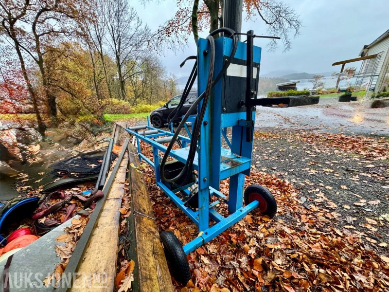 Svedbro Smida AB Vedklipper - Kløyvemaskin - Сельскохозяйственная техника: фото 3 Svedbro Smida AB Vedklipper - Kløyvemaskin - Сельскохозяйственная техника: фото 3