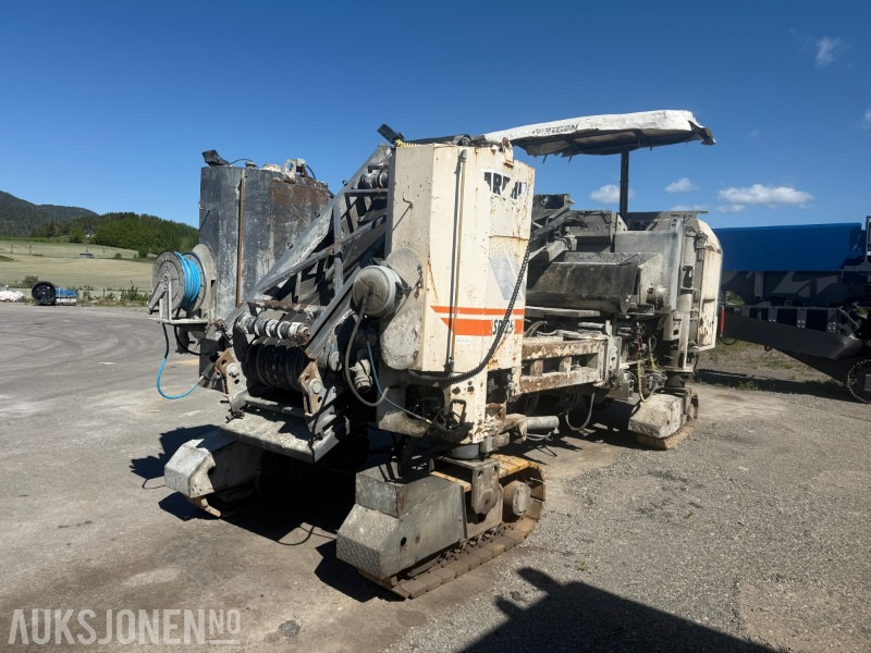 Wirtgen SP25 Glidestøpemaskin - 11688 Arbeidstimer - 118kW/158HP - Строительное оборудование: фото 1 Wirtgen SP25 Glidestøpemaskin - 11688 Arbeidstimer - 118kW/158HP - Строительное оборудование: фото 1