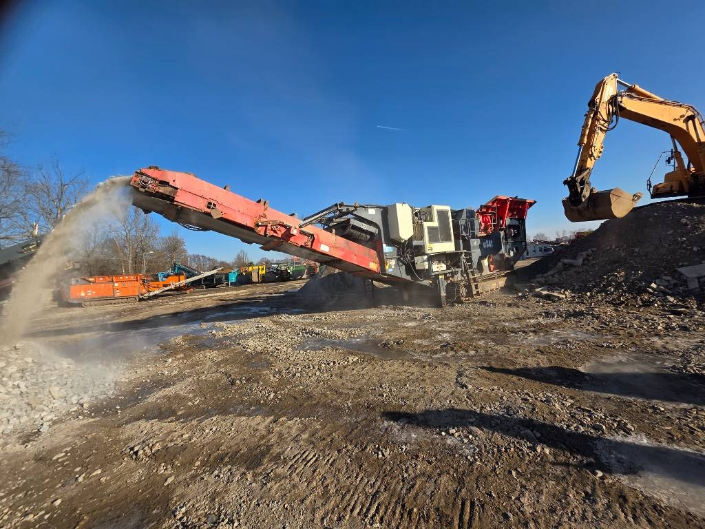 Sandvik QJ 341 - Мобильная дробилка: фото 1 Sandvik QJ 341 - Мобильная дробилка: фото 1