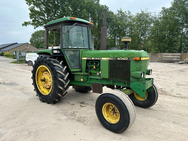 John Deere 4040 - Трактор: фото 2 John Deere 4040 - Трактор: фото 2