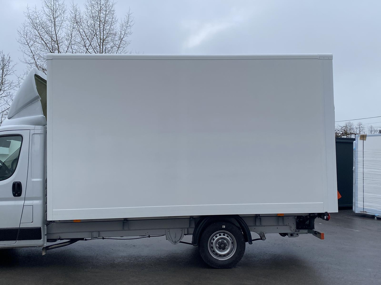Новый Малотоннажный фургон FIAT DUCATO L4 1+2, 180PS, 2.2L | ALU-BOX 4200mm + LADERAMPE + LAGER: фото 8