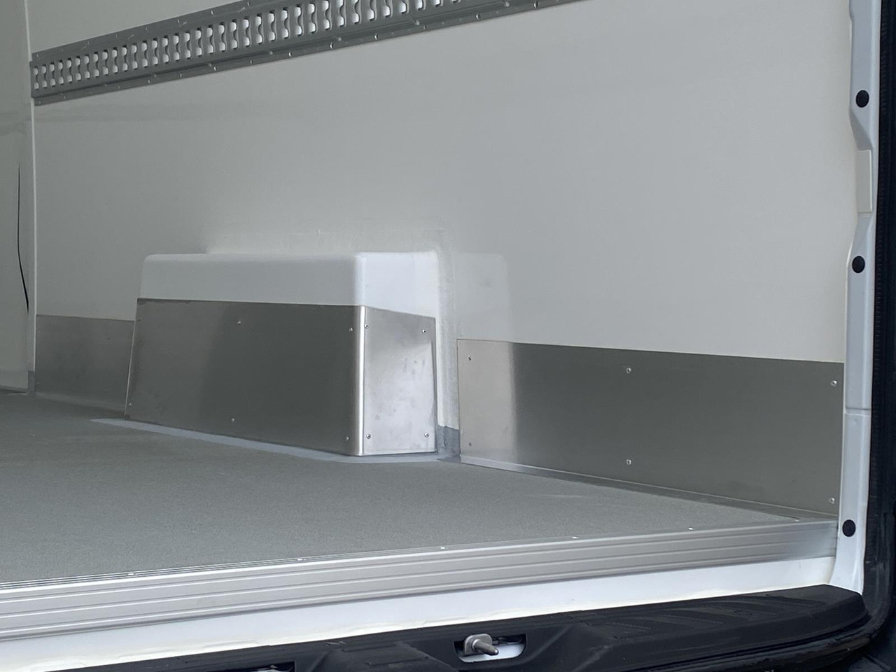 MERCEDES-BENZ SPRINTER 317 CDI L4H3 170PS AUTOMATIK FRISCHDIENST + KONVEKTA FK 3022 12-220V в лизинг MERCEDES-BENZ SPRINTER 317 CDI L4H3 170PS AUTOMATIK FRISCHDIENST + KONVEKTA FK 3022 12-220V: фото 24