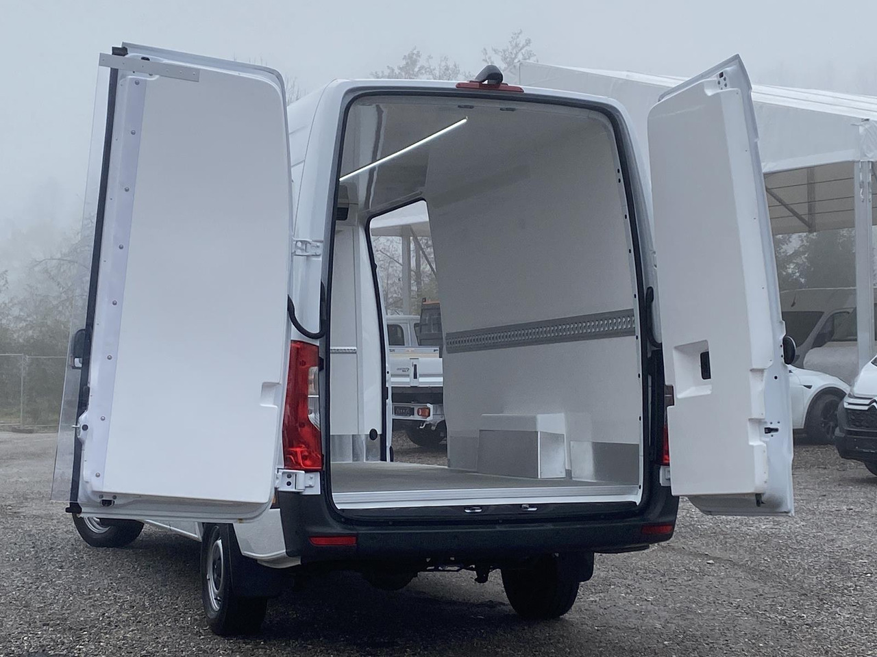 MERCEDES-BENZ SPRINTER 317 CDI L4H3 170PS AUTOMATIK FRISCHDIENST + KONVEKTA FK 3022 12-220V в лизинг MERCEDES-BENZ SPRINTER 317 CDI L4H3 170PS AUTOMATIK FRISCHDIENST + KONVEKTA FK 3022 12-220V: фото 10