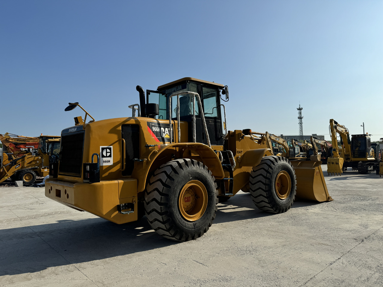 Caterpillar CAT 966 966H 966F 966G 6 Ton Wheel Loader and Similar Used Loaders 5 ton 6 Ton Are in Stock - Колёсный погрузчик: фото 3 Caterpillar CAT 966 966H 966F 966G 6 Ton Wheel Loader and Similar Used Loaders 5 ton 6 Ton Are in Stock - Колёсный погрузчик: фото 3