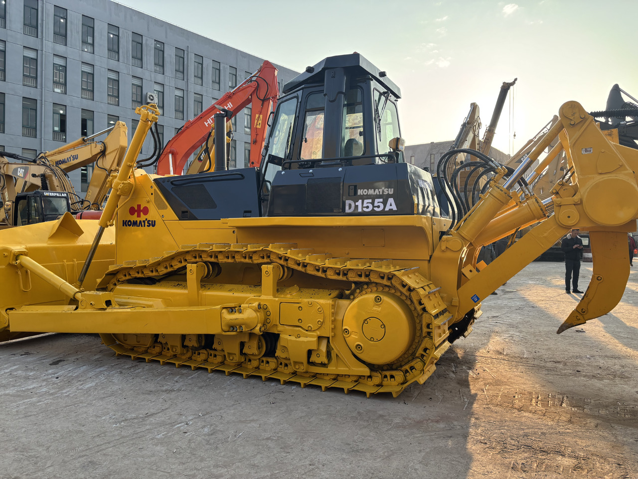 KOMATSU Excavadora Used Bulldozer Dozer D155A Tractor in Excellent Work Performance - Бульдозер: фото 3 KOMATSU Excavadora Used Bulldozer Dozer D155A Tractor in Excellent Work Performance - Бульдозер: фото 3