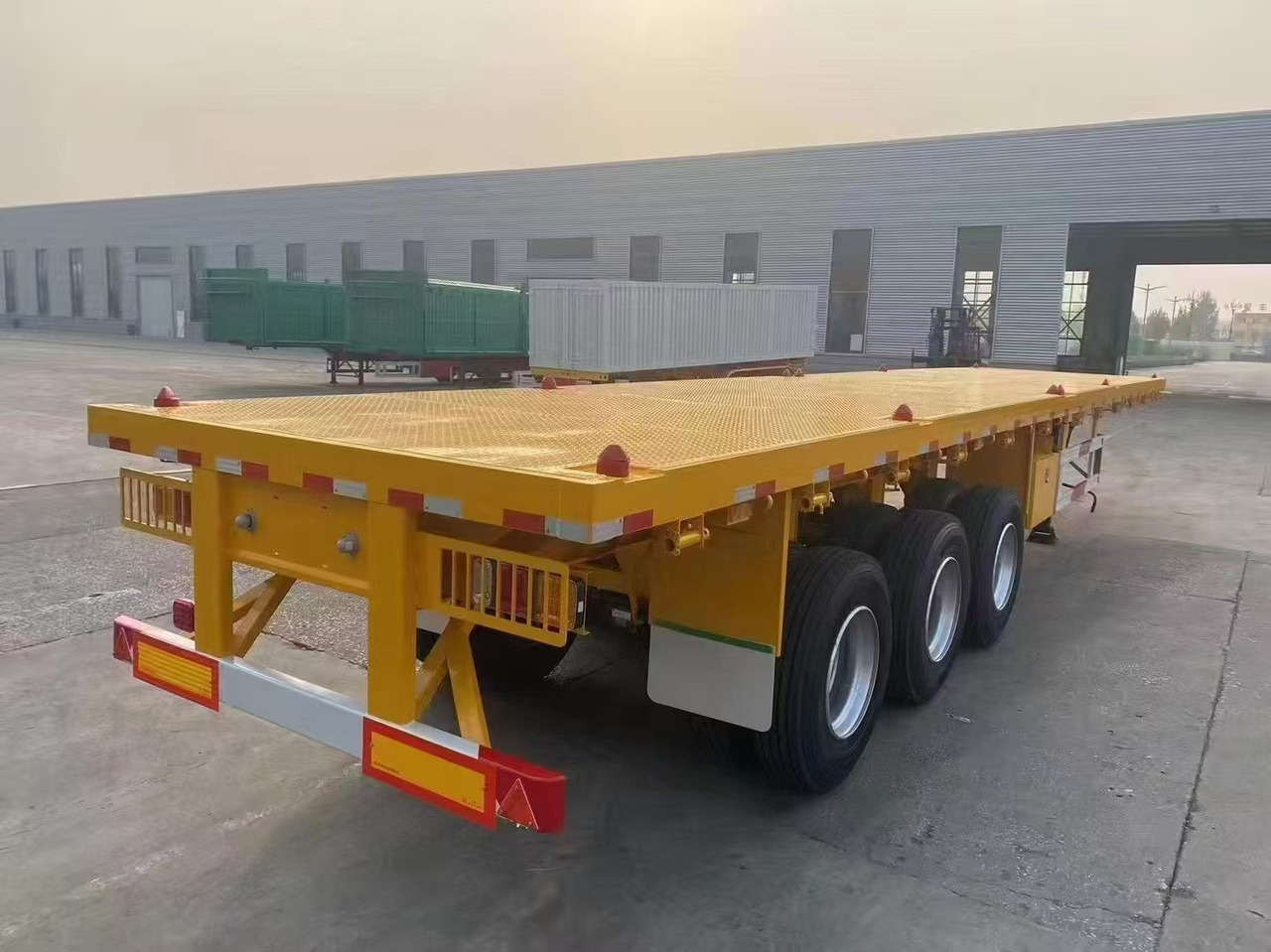 Новый Низкорамный полуприцеп ZHICHENG SEMI FLAT BED LOW BED IN VARIOUS AND SIZE ( USED OR NEW CONDITION): фото 33