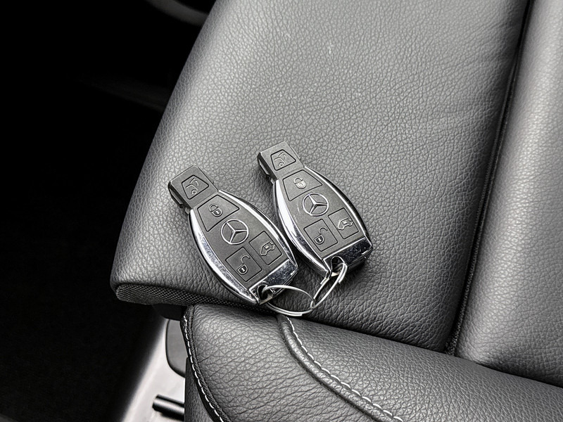 Цельнометаллический фургон, Грузопассажирский фургон Mercedes-Benz V-Klasse 250d 4-MATIC Extra-Lang AMG Dubbele Cabine Elektrische schuifdeuren Distronic Burmester Trekhaak afneembaar 2500kg: фото 18